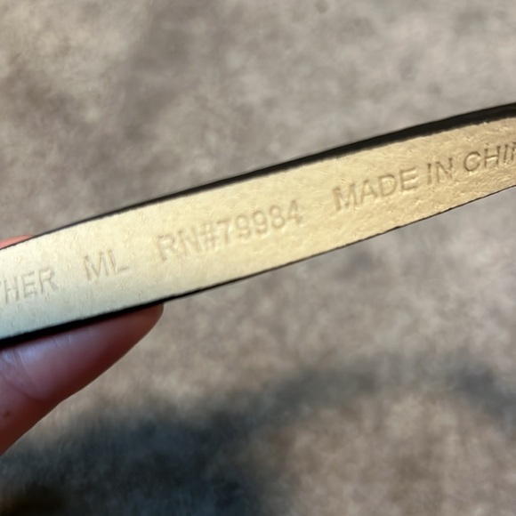 Chico’s Genuine Leather Adjustable Belt Horseshoe - Picture 3 of 4